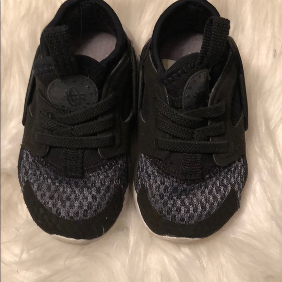 Nike Other - NIKE AIR HUARACHE RUN ULTRA SE SIZE 5C